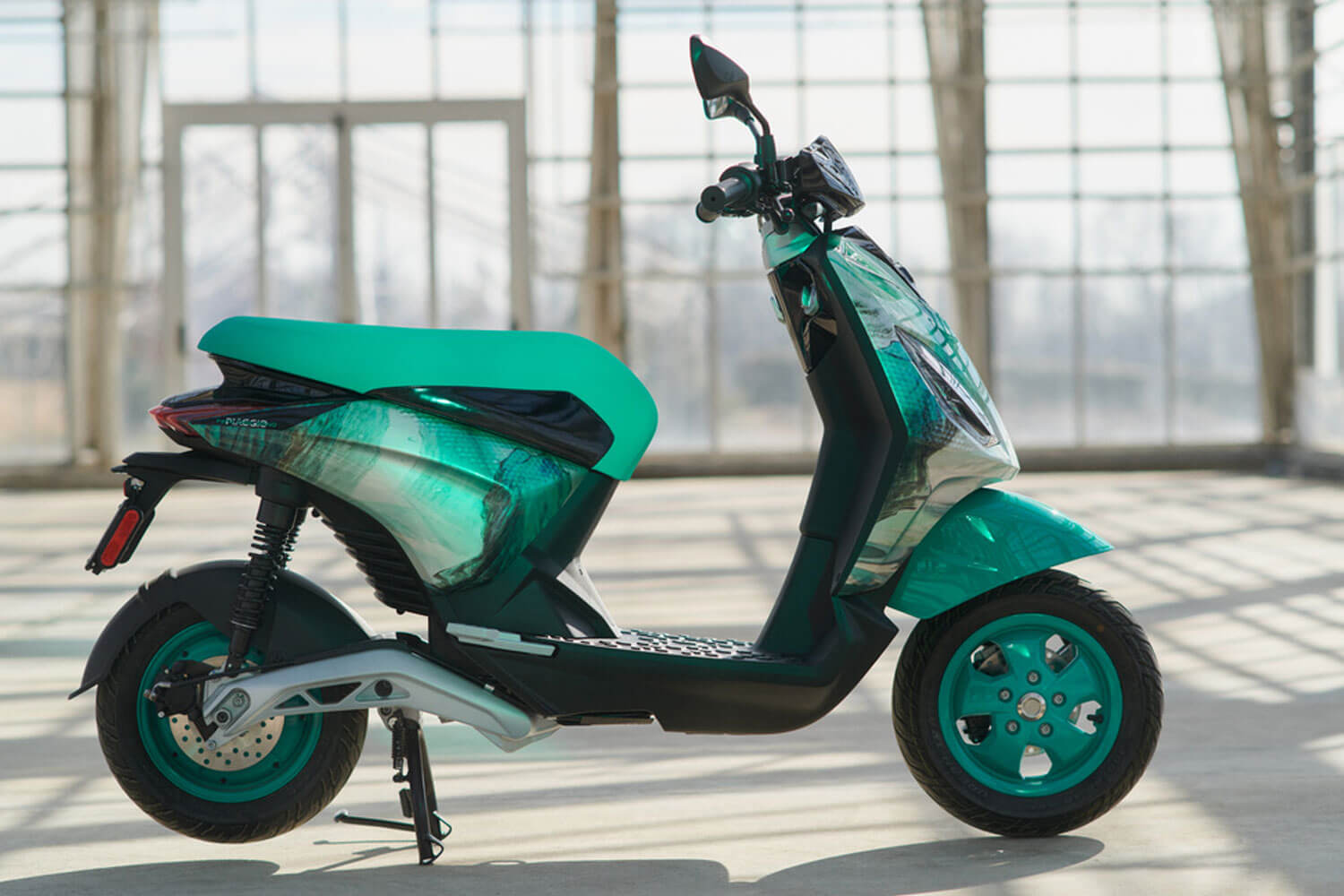 Piaggio Elektroroller ONE FCW Short Range  